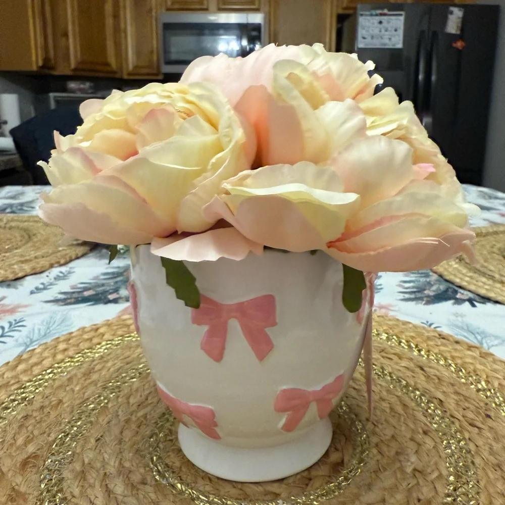 Elegant Floral Arrangement in White and Pink Vase